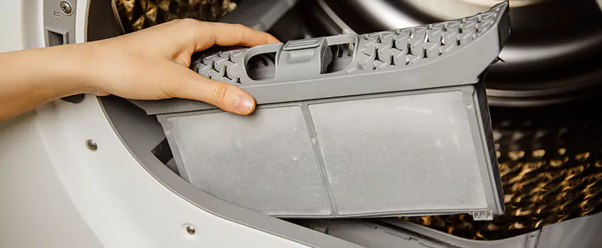 Signs Of A Clogged Dryer Lint Trap in Winchester, Virginia
